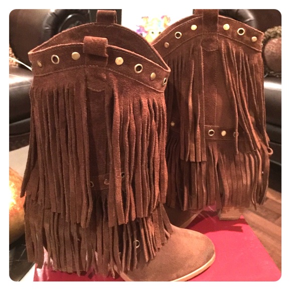Beautiful like New Naughty Monkey Fringe boots 7.5