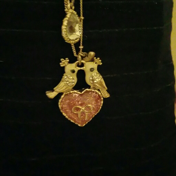 Betsey Johnson beautiful two birds in Love Necklac