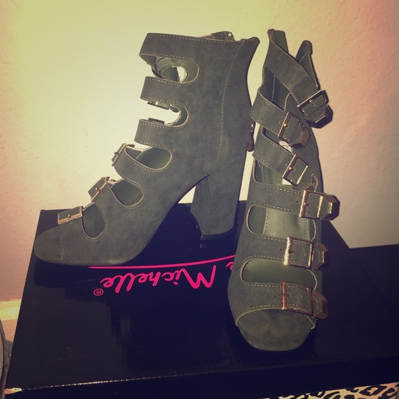Cape Robbin Heels