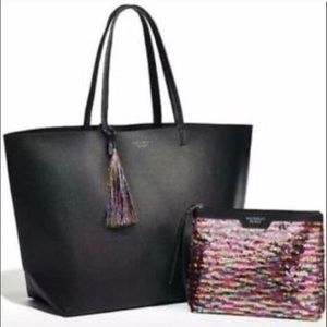 Victoria's Secret tore Brand new with clutch