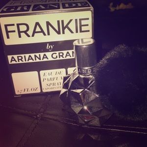 FRANKIE perfume by ARIANA GRANDE brand new 🌻🌻🌻