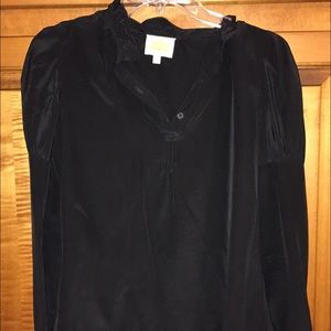 Nave black silky blouse pretty sleeves. Small