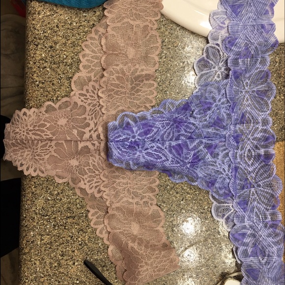 Victoria's Secret PINK thong panties medium lace