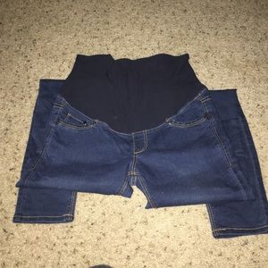 Skinny maternity jeans