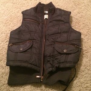 Maurice's dark gray Puff vest Size Small