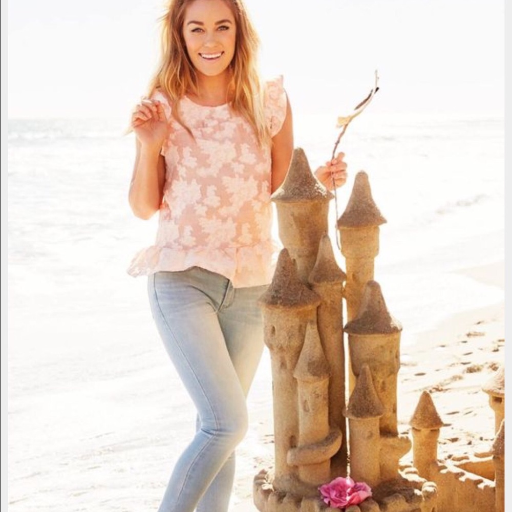 {Lauren Conrad} 🦋HP🦋spring peplum top