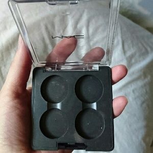 MAC eyeshadow palette