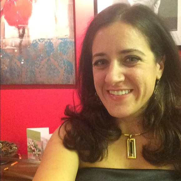 Meet your Posher, Eleni