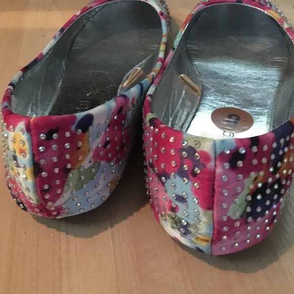 Steve Madden rainbow jewel flats - Picture 3 of 3