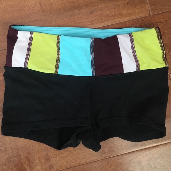 Lululemon groovy shorts