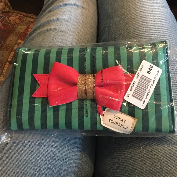 🎀 LAST ONE!!! Treat yo self! Wallet🎀 - Picture 4 of 5