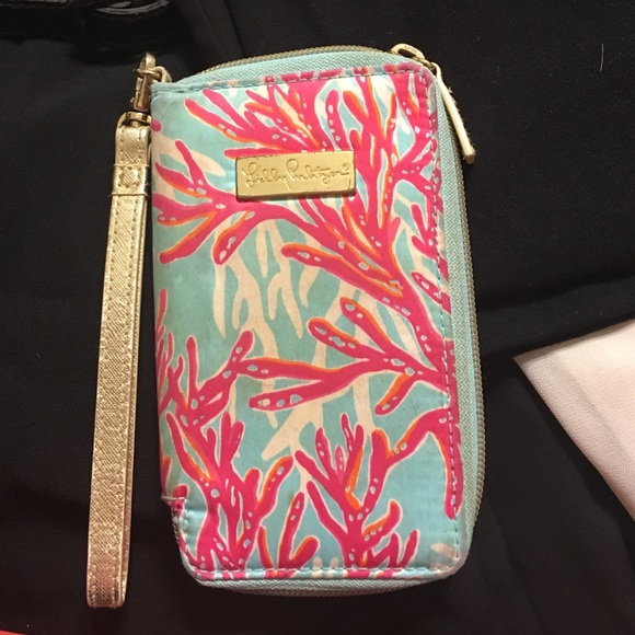 Lilly wristlet