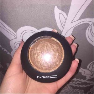 Mac mineralize skinfinish