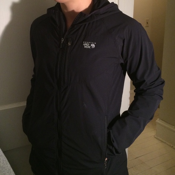 Mountain hardware light shell