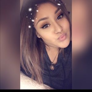 Meet your Posher, Crystal