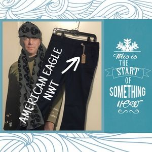 🖤🖤 NWT 🖤🖤 AEO Navy Blue BoHo Artist Pants.