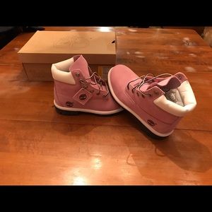 Timberland size 6 pink waterproof boots