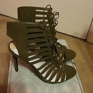 Heels tag still on
