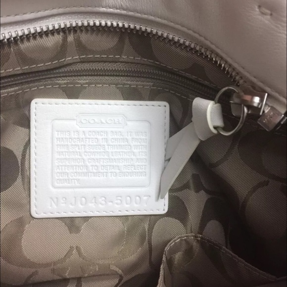 ❌❌SOLD❌❌ Authentic Coach Hampton - Picture 3 of 4