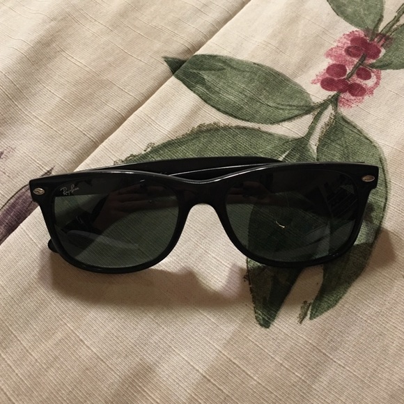Black RayBan Wayfarers