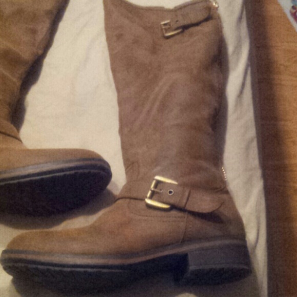 Hot Tomato knee length brown boots