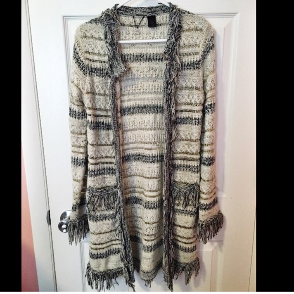 BKE Boutique size Small 💕🔥