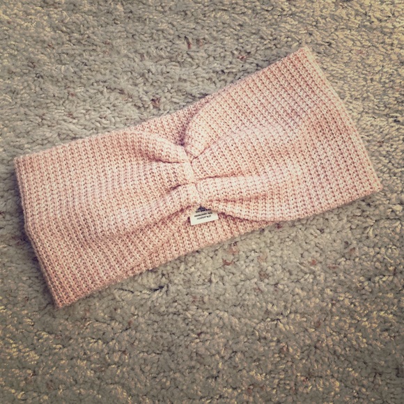 Baby pink knitted head wrap 💕