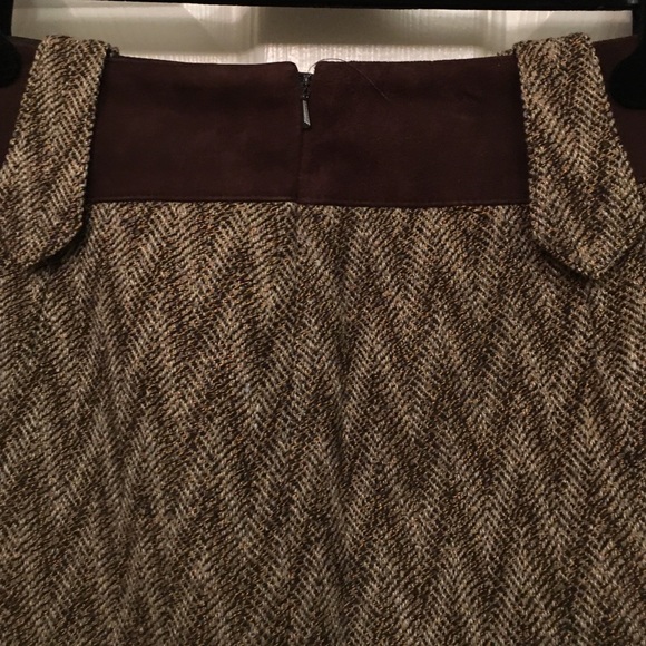Etcetera wool skirt with brown faux leather side spilts and belt_2 - Picture 3 of 4