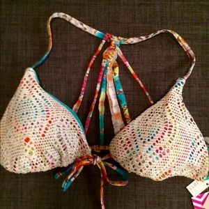 Raisins triangle bikini top.