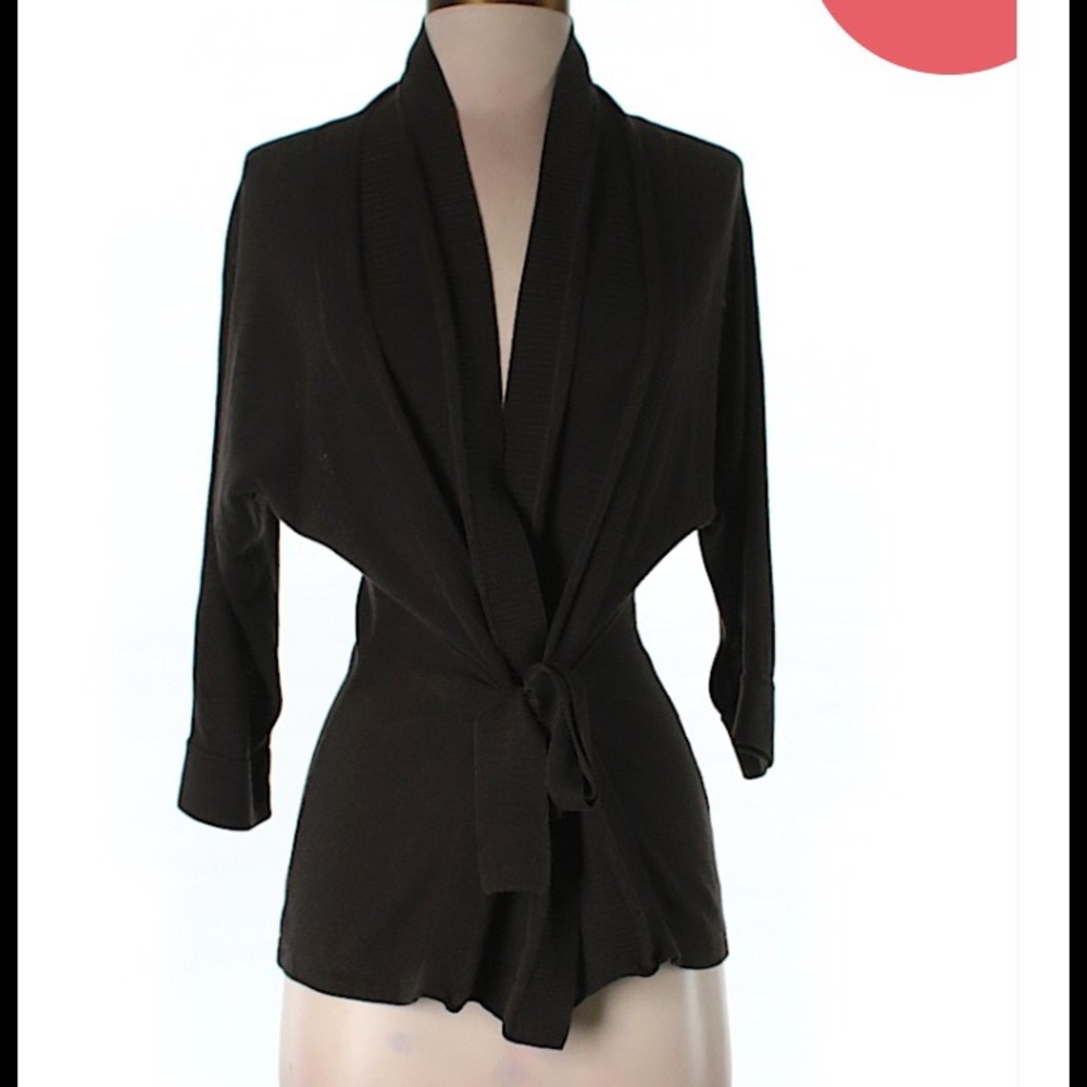 🎉HP 4/7🎉BR Brown tie front sweater