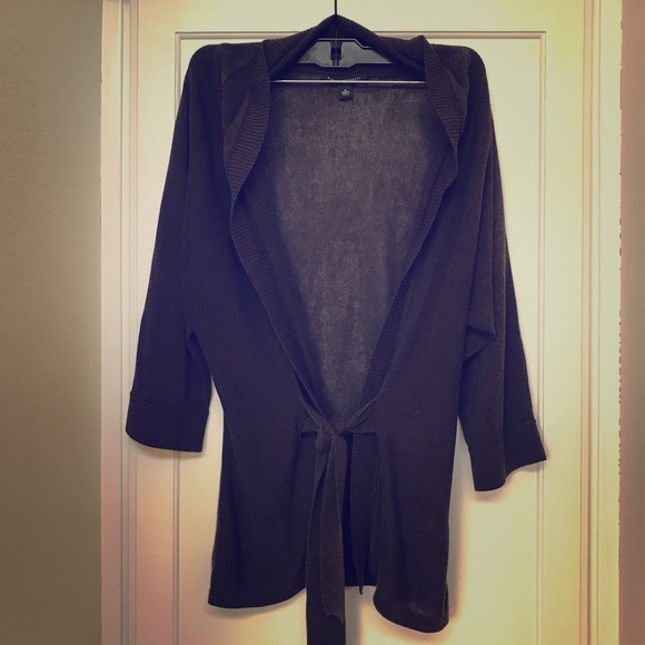 🎉HP 4/7🎉BR Brown tie front sweater - Picture 3 of 7