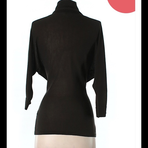 🎉HP 4/7🎉BR Brown tie front sweater - Picture 2 of 7