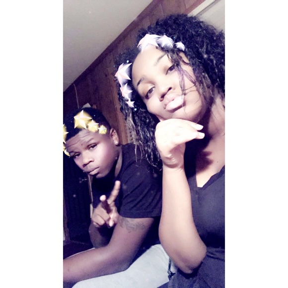 Meet your Posher, Madison - Picture 1 of 1