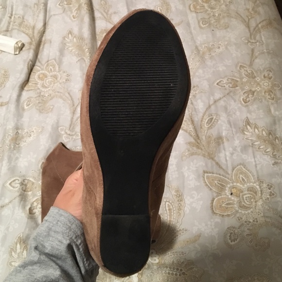 Suede wedges - Picture 2 of 3