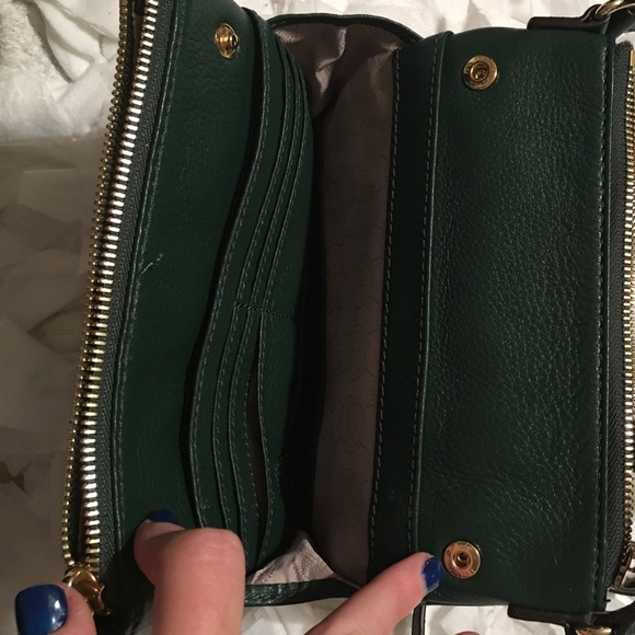 NWT Michael Kors Fulton Crossbody - Picture 3 of 4