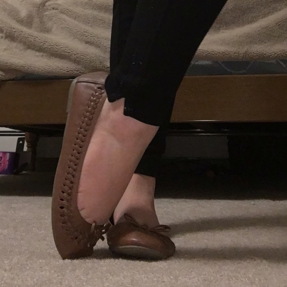 Beautiful American Eagle flats! - Picture 2 of 4