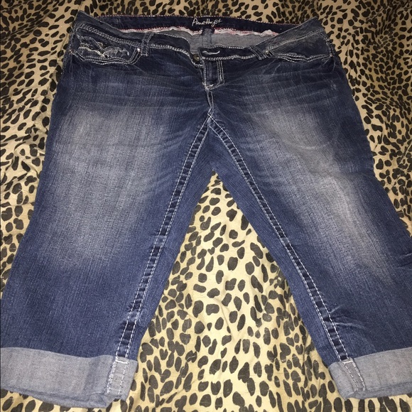 Amethyst jean capris. Size 18.