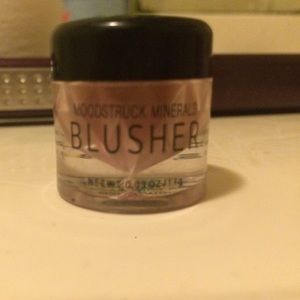 Younique moonstruck mineral blush