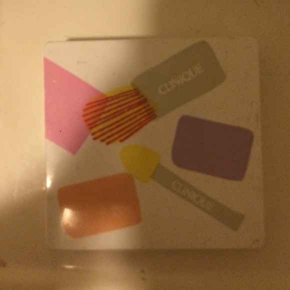 Clinique compact with blush and eyeshadow