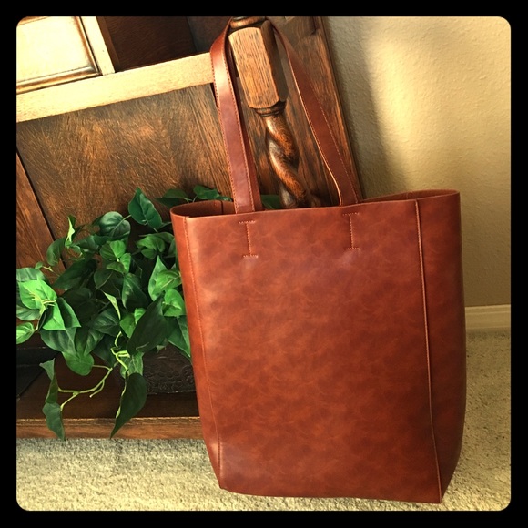 CLOSET CLEAROUT! Beautiful horse leather tote bag