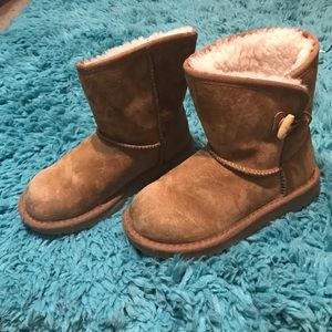 Girls UGGS K Shawnee