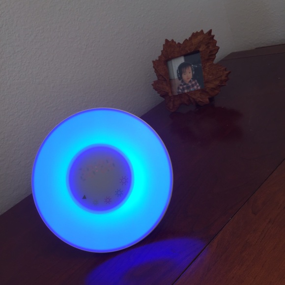 Wake up light with FM Radio light clock