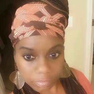 Meet your Posher, Lavette