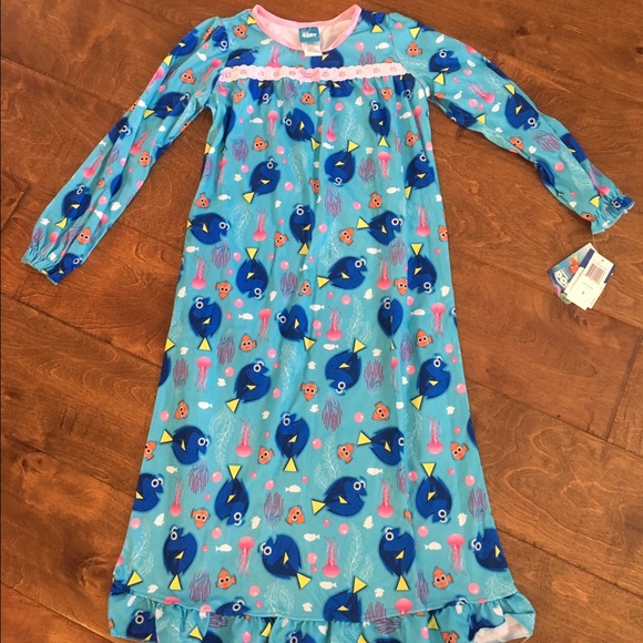 Girls Finding Dory Nightgown size 8