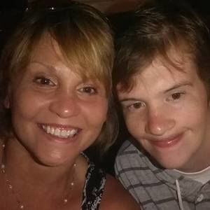 Meet your Posher, Tani lee