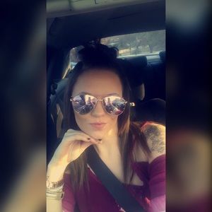 Meet your Posher, Madison