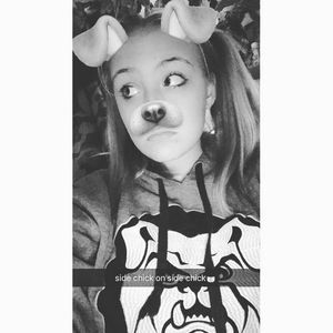 Meet your Posher, Alexia