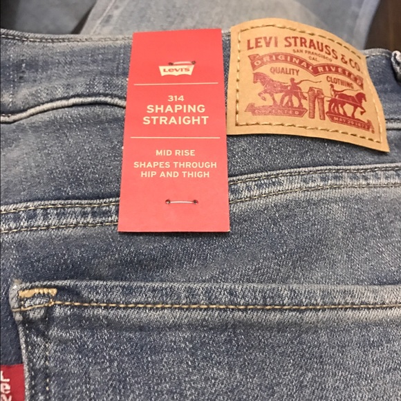 Levi's brand new, shaping skinny 314s