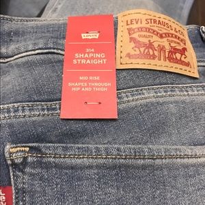 Levi's brand new, shaping skinny 314s