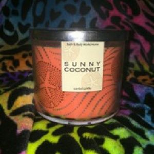 Bath and body works 3 Wick candle